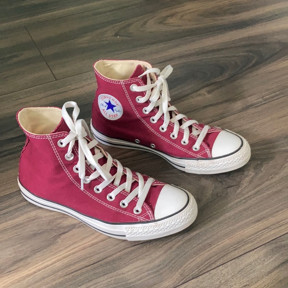 Burgundy converse high tops size 6.5 men 8.5 women